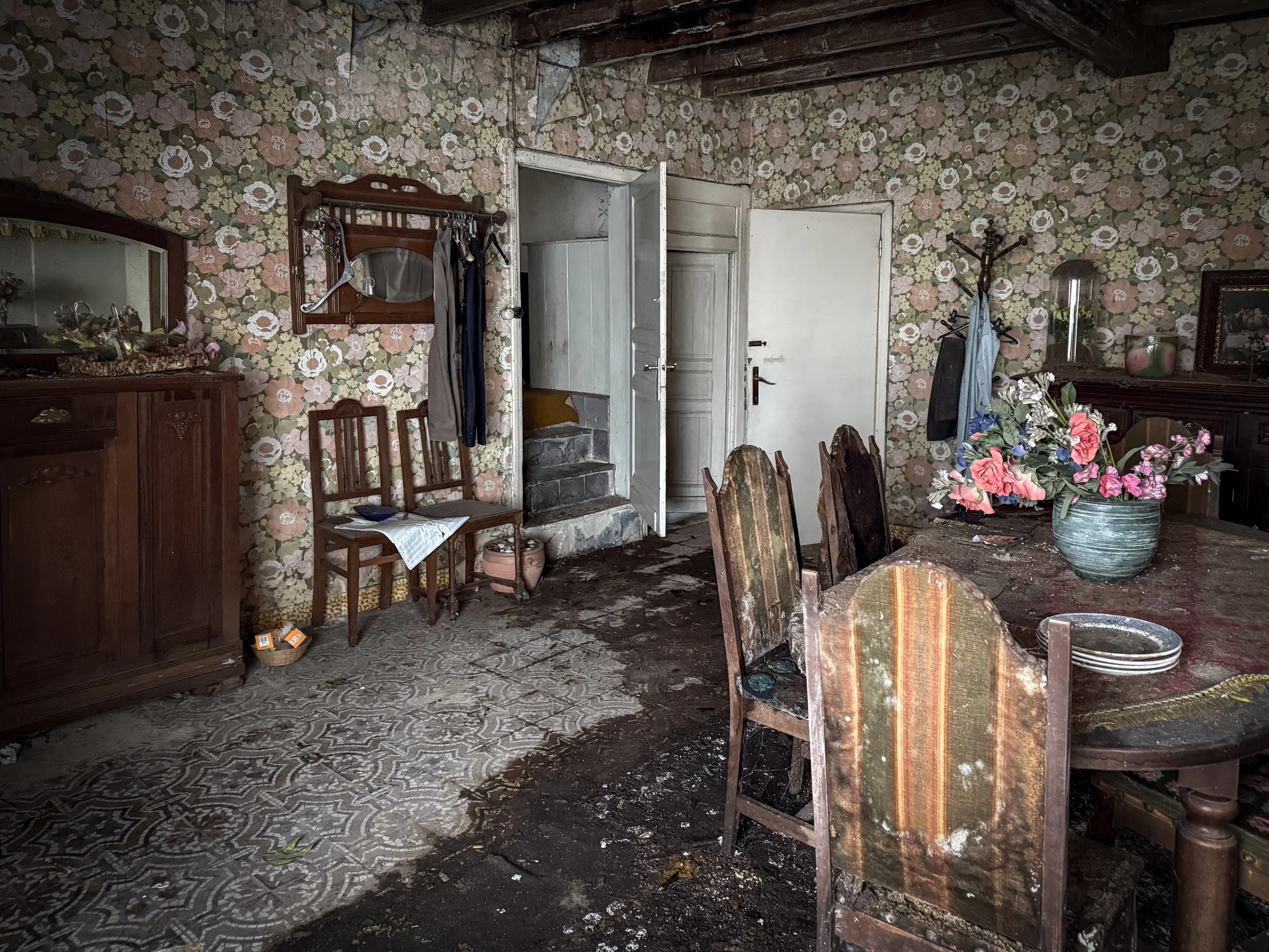 Stille stallen van Farm Zarren waar vroeger het vee stond